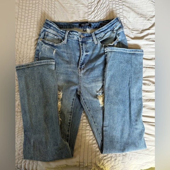 Judy Blue Womens Size 13/31 Ultra Distressed Stretch Denim Straight Fit Jeans - Picture 7 of 7